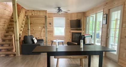 Off Grid Cabin. Privacy in the woods, surrounded by lakes and trails
