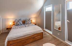 2 Schlafzimmer, Reisekinderbett, kostenloses WLAN, Bettwäsche