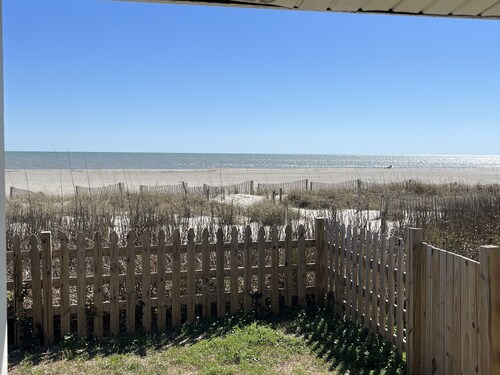 Original Cottage Beachfront cottage