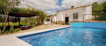 Awesome home in Cortegana with WiFi