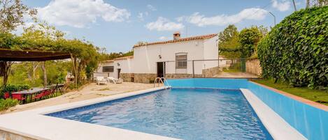Utomhuspool