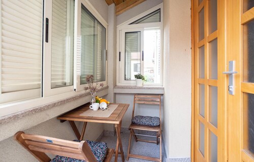 Lovely apartment in Sinj with WiFi