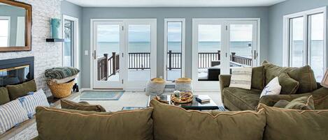 Téléviseur connecté, foyer, jeux vidéo, livres