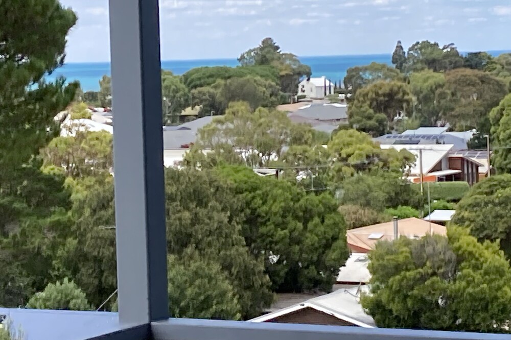 Views, space and tranquility with bay and beach close by