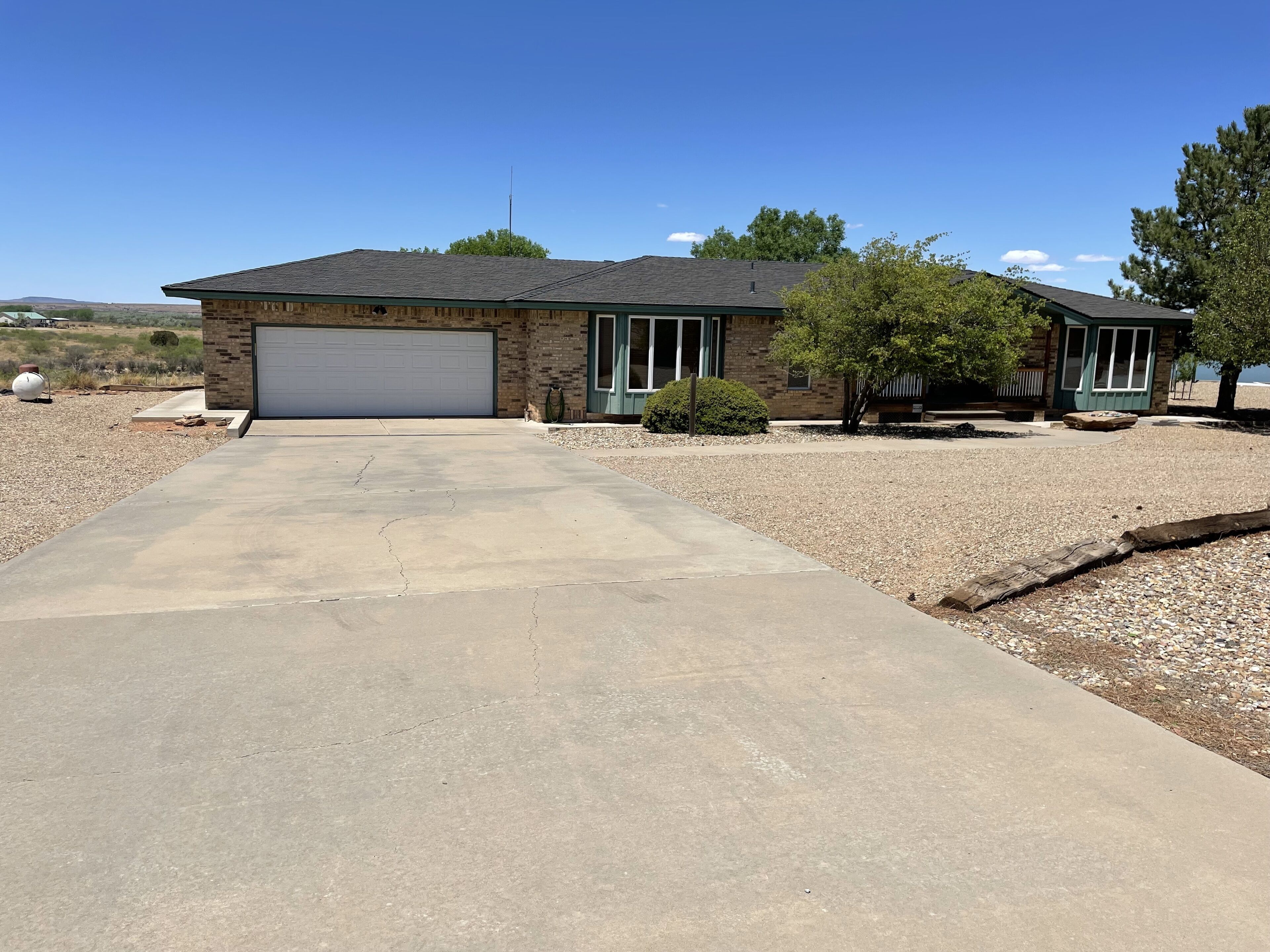 Ute Sunset Lake House-3 Bed/2 Bath Lakefront Home