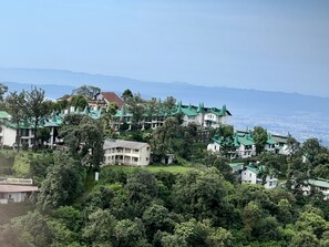 المنشأة من الخارج