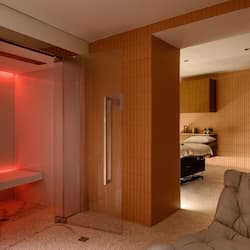 Couples treatment room(s), sauna, steam room, body treatments