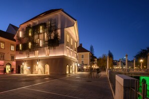 Bicycling - Zlata Ladjica Boutique Hotel (Ljubljana)