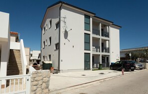 Exterior - 2 bedroom pet friendly apartment in Vir (Vir)