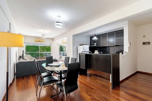 Dining - Loft Apartment in Recoleta/Parque Las Heras (CABA)