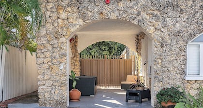 Private Studio in Shenandoah