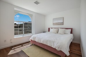 3 habitaciones, escritorio, wifi gratis y ropa de cama 