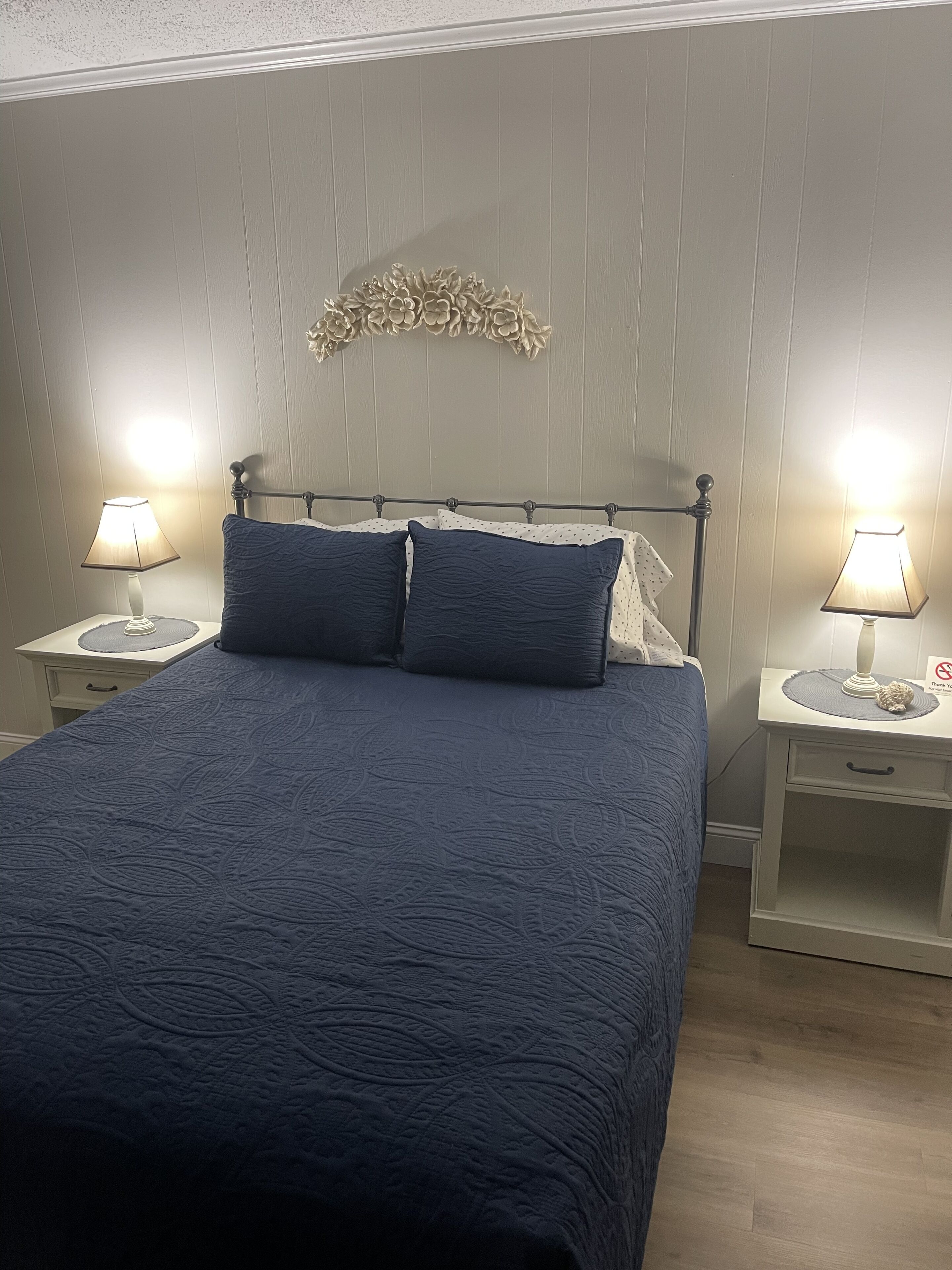 Garden City Beachhouse 214 Cozy Oceanview 2 bd/2 bth a mere 200' from the ocean