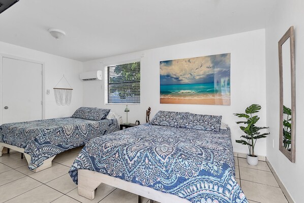 Iron/ironing board, free WiFi, bed sheets