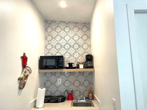 Walk to Restaurants and Shops