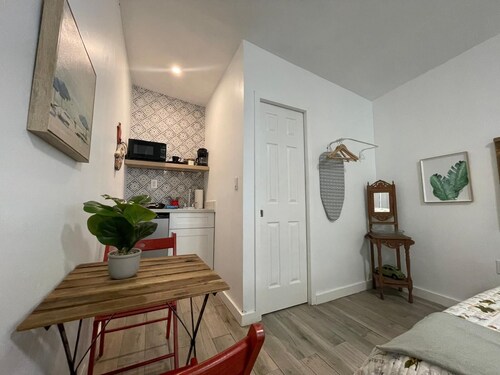 Walk to Restaurants and Shops