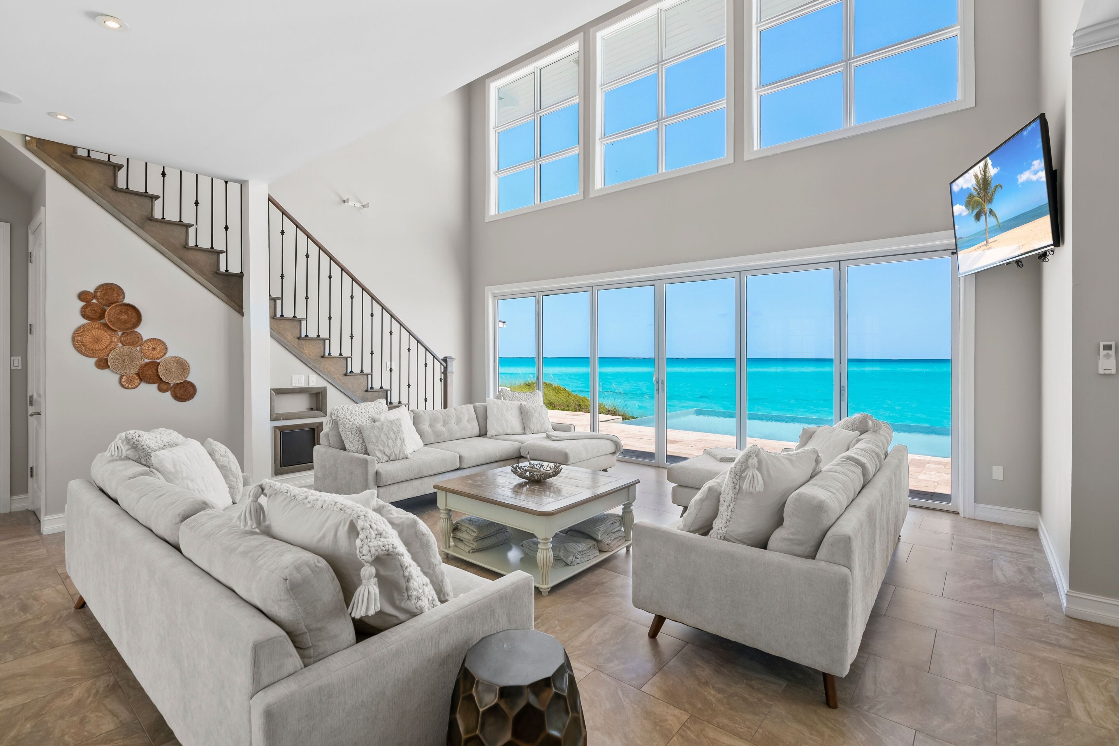 Smart-TV, fotballspill og stereoanlegg