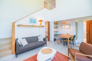 Téléviseur, lecteur de DVD, chaîne audio