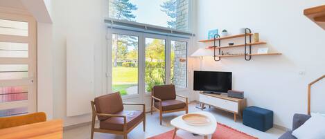 TV, DVD-spiller og stereoanlegg