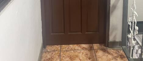 Entrée de l’hébergement