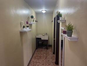 Bathroom sink - Luxurious Central Apt / 5 min from the Airport (Alajuela)
