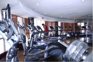 Fitness facility - City Center - Modern- Pool Access - 2 AC (Cebu City)