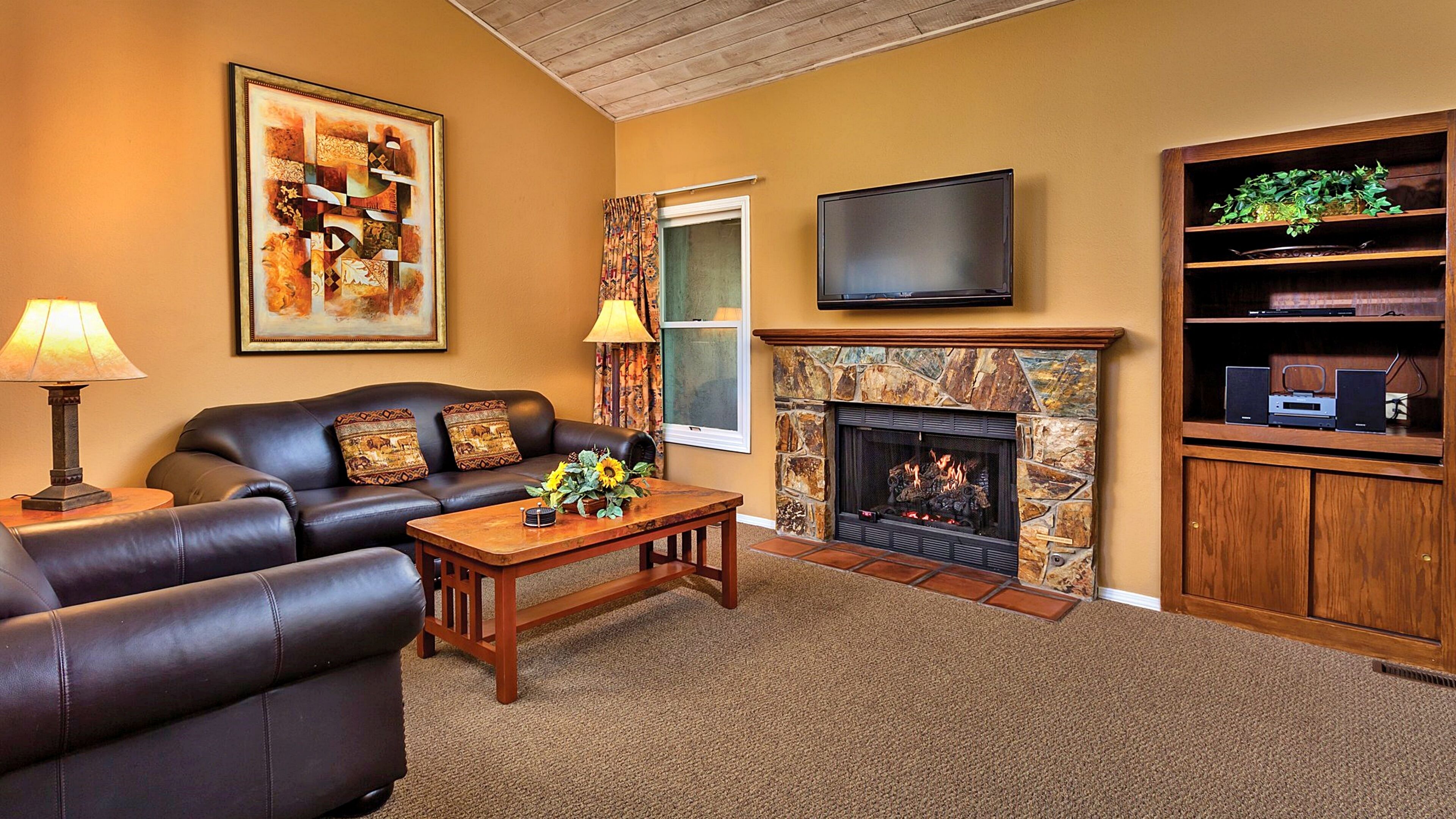 Skiing, Grand Canyon, Golf, Wyndham Flagstaff!