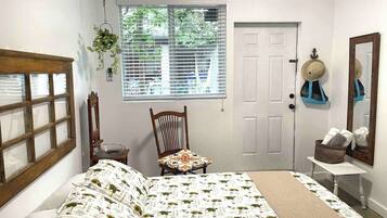 Desk, iron/ironing board, free WiFi, bed sheets