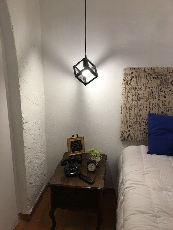 واي فاي مجانًا وملاءات أسرّة