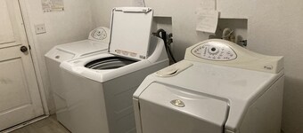 2.5 hours to Disneyland and Ski Resorts. We do catering for parties 45 people 4h