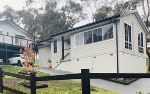 Exterior - Josephine’s Cottage – A Romantic Retreat for Couples & Their Pets (Wentworth Falls)