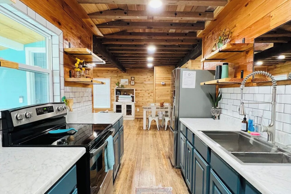 Coen’s Cozy Cabin on the Laguna Madre!