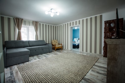 Stunning 5 Bed House in Campulung Moldovenesc