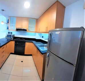 Fridge, microwave, oven, stovetop - Apartment in the heart of modern Quito (Quito)
