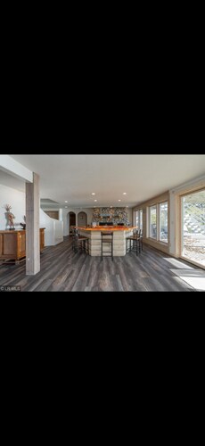 Pelican Lake Beautiful 5 bedroom