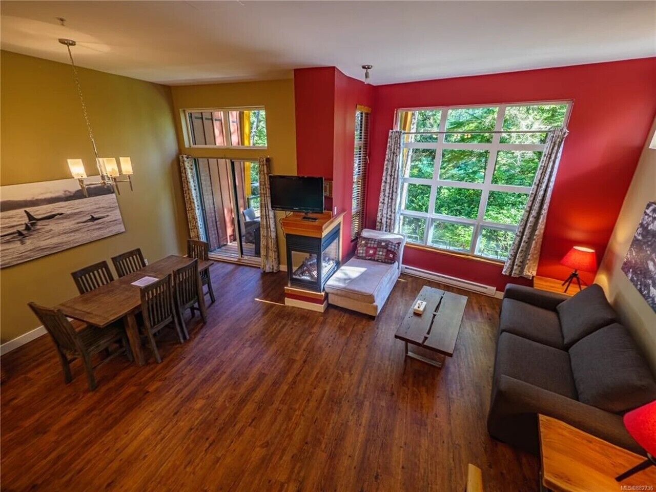 Spacious Rainforest Getaway with Cove Views