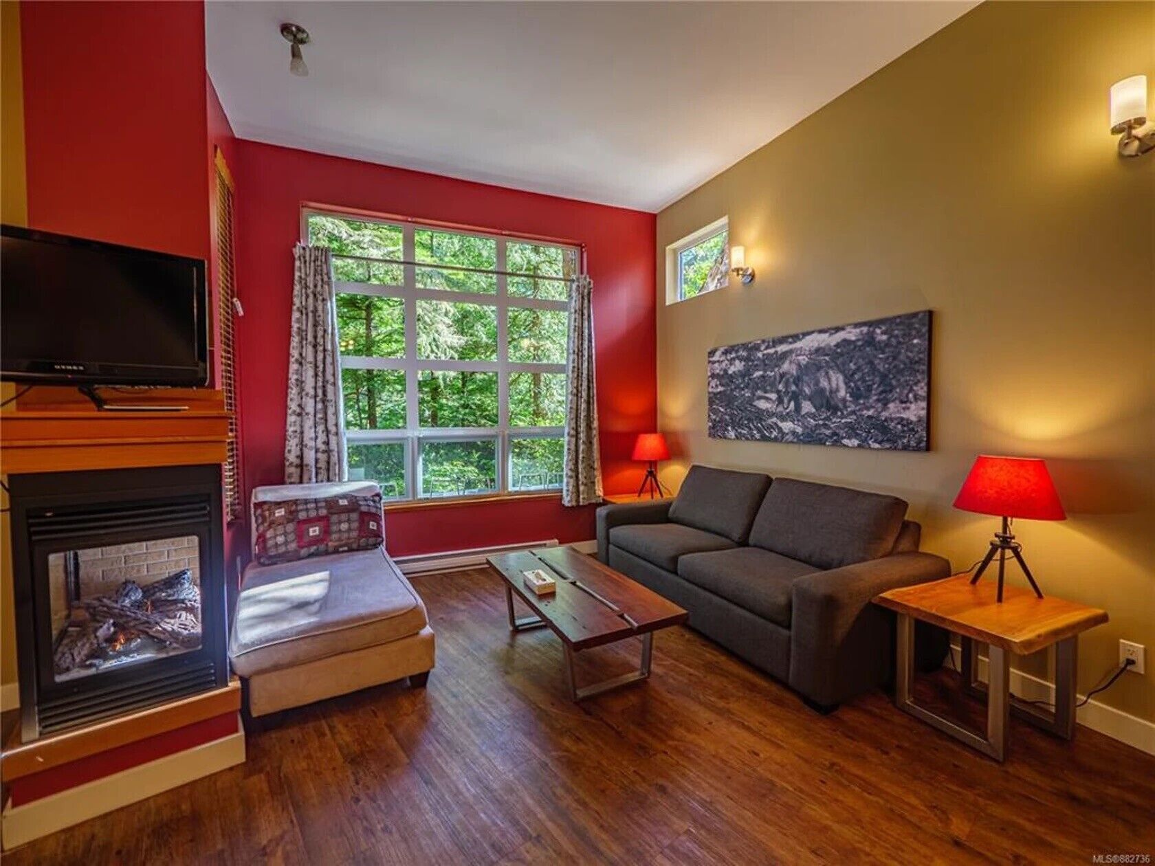 Spacious Rainforest Getaway with Cove Views