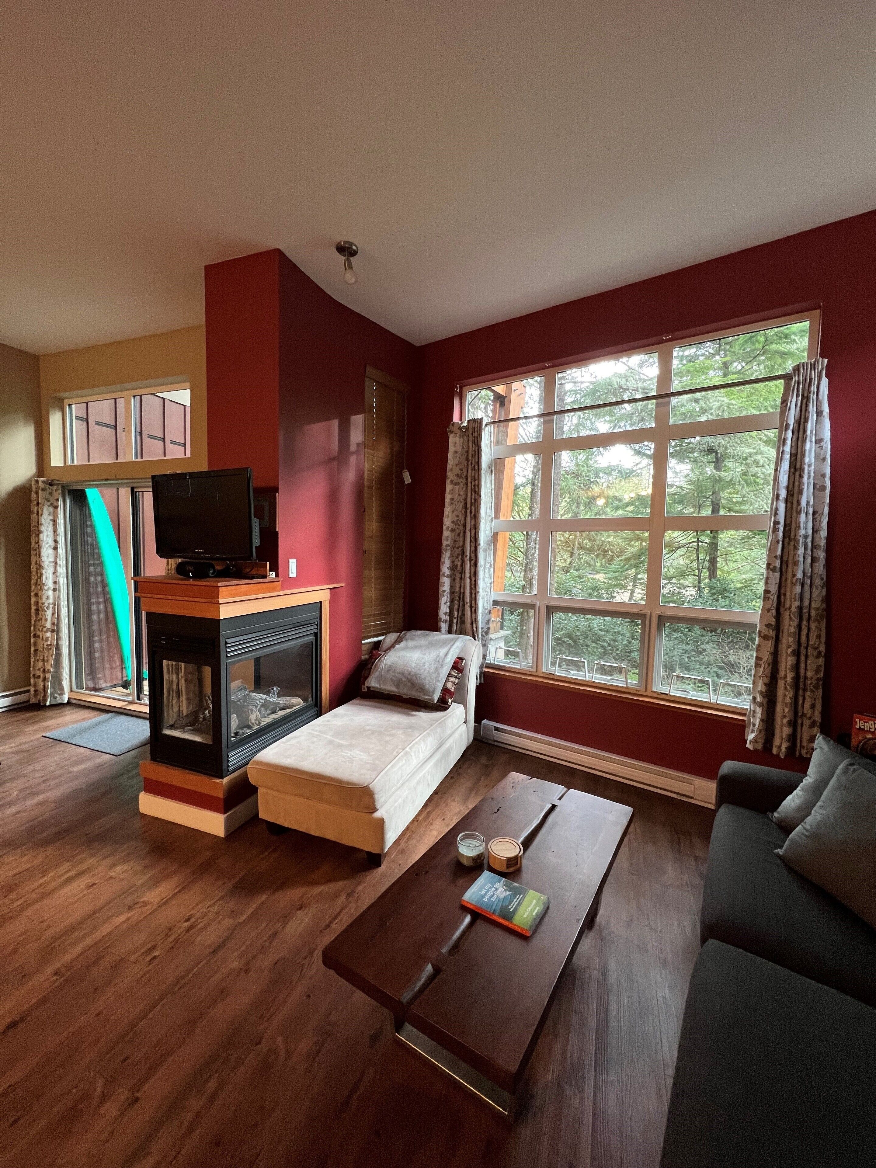 Spacious Rainforest Getaway with Cove Views