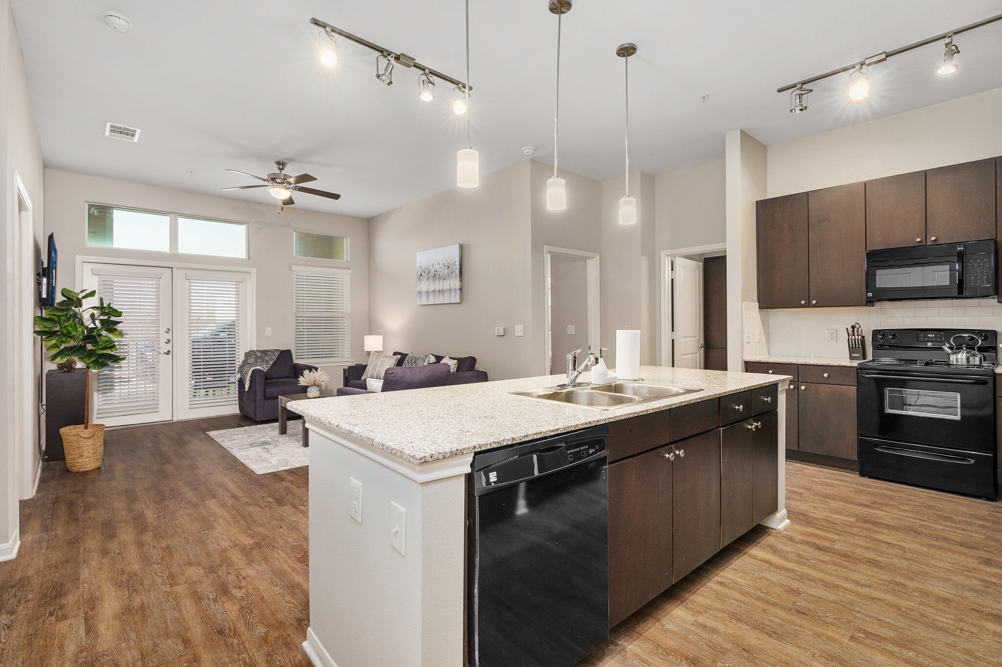 The Luxxe Suite (NRG Stadium + Med Center)