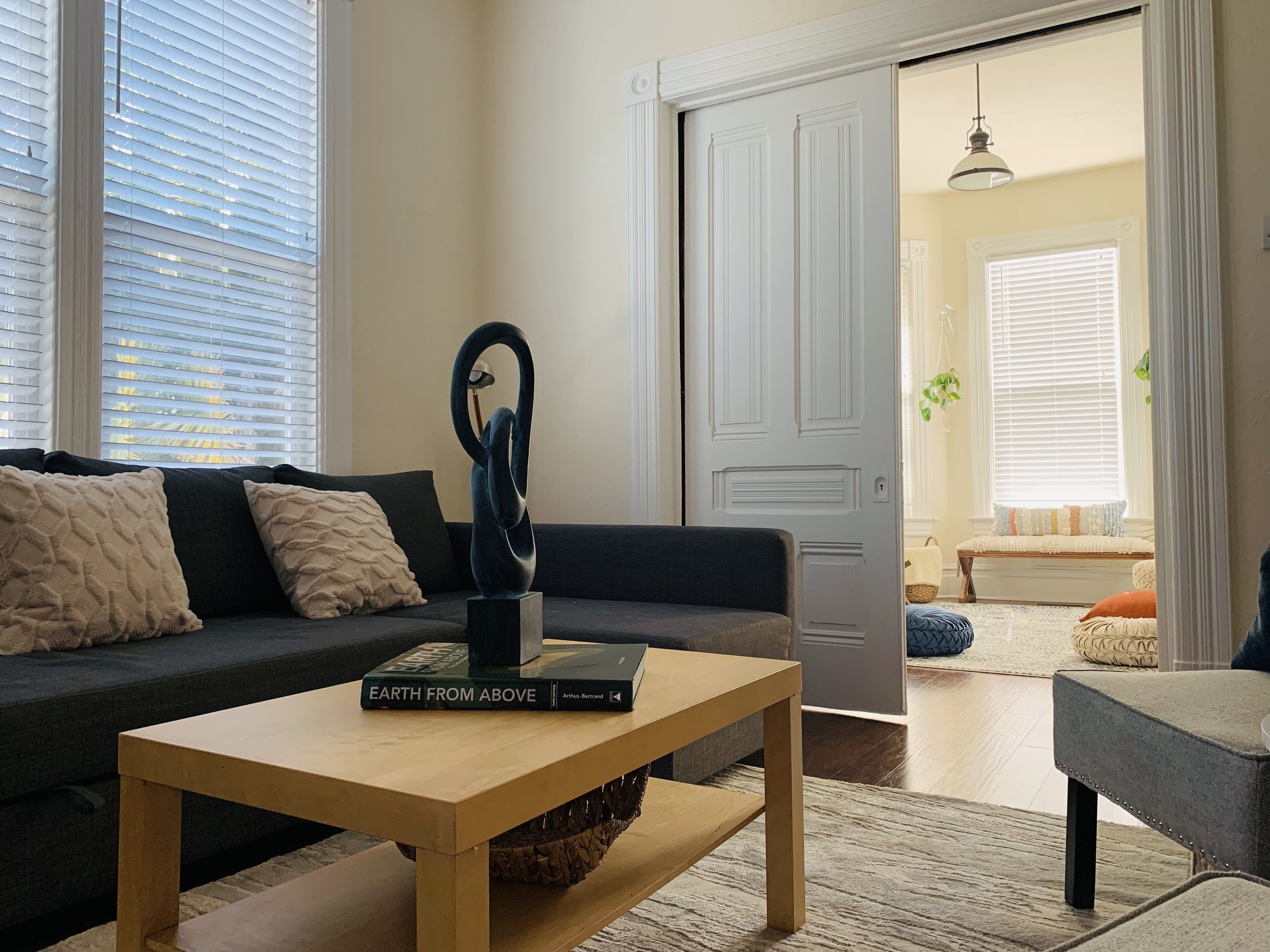 Charming Victorian Getaway with private deck.