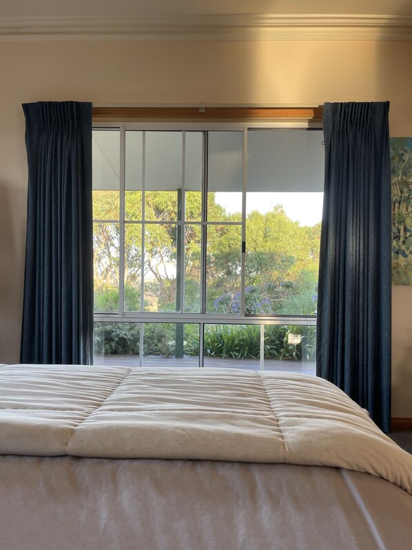 4 chambres, bureau, Wi-Fi gratuit, draps fournis