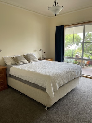 4 habitaciones, escritorio, wifi gratis y ropa de cama 