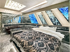Free WiFi, bed sheets - Hotel ZALA (Yokohama)