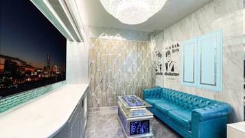 Luxury Double Room, Smoking | WiFi (free), bed sheets