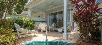 Manatee Bay: Escape to this 2BR Duck Key Villa, Private Patio, Dip Pool & Easy Access to Marathon
