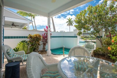Manatee Bay: Escape to this 2BR Duck Key Villa, Private Patio, Dip Pool & Easy Access to Marathon