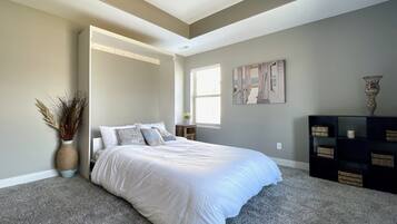 8 bedrooms, desk, iron/ironing board, travel crib