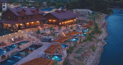 New Castle Kingz & Queenz · Romantic Mountain Escape · 14 Mins to Glenwood