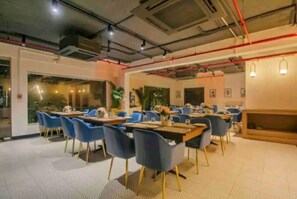 Dining - LetsVacay Apts- Get together Parties, Entire Studio Apartment near Airport (Kolkata)