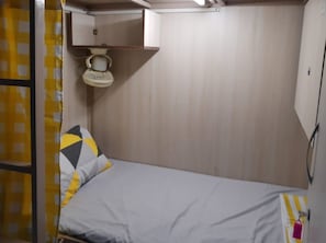 Room - Abuzz Oxfordcaps Shahpur Jat - Campus Accommodation (New Delhi)